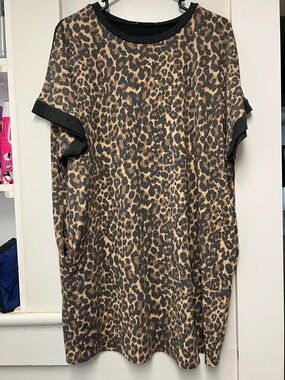JODIFL Leopard Print Short Sleeve Dress in Brown and Black